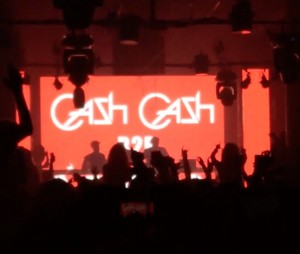 Cash Cash logo