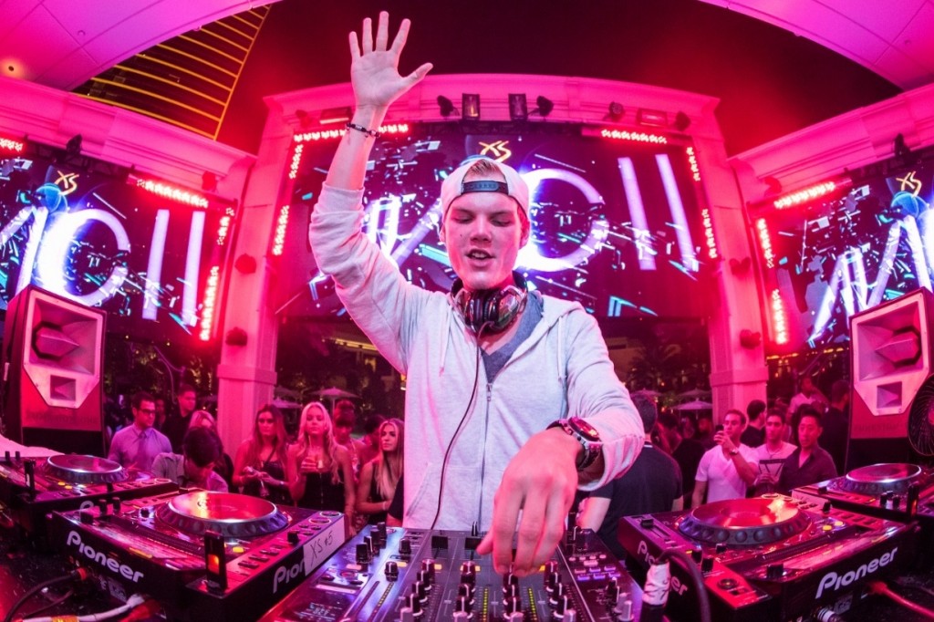 Avicii_DJing_hto5mu