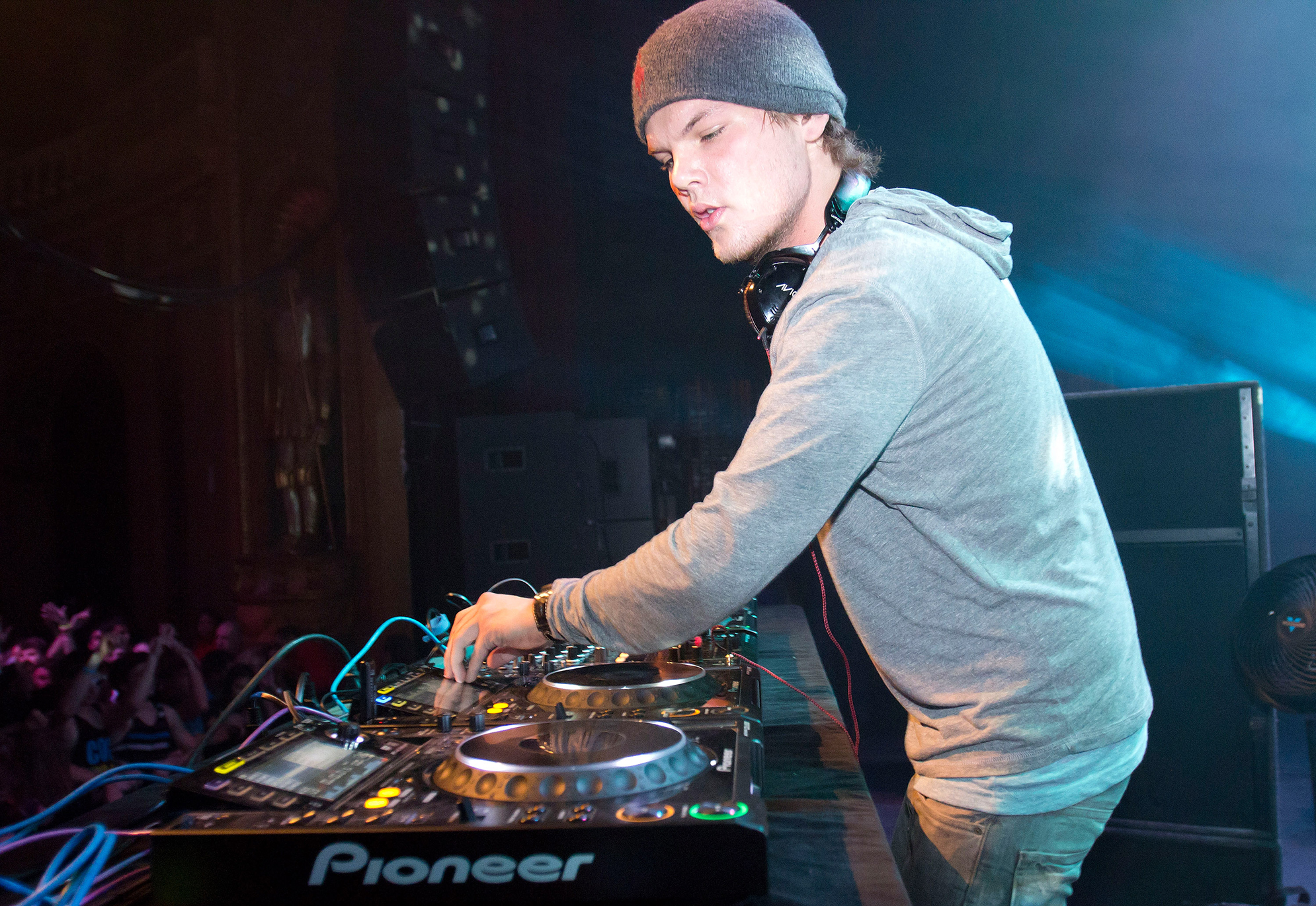 Dj avicii фото