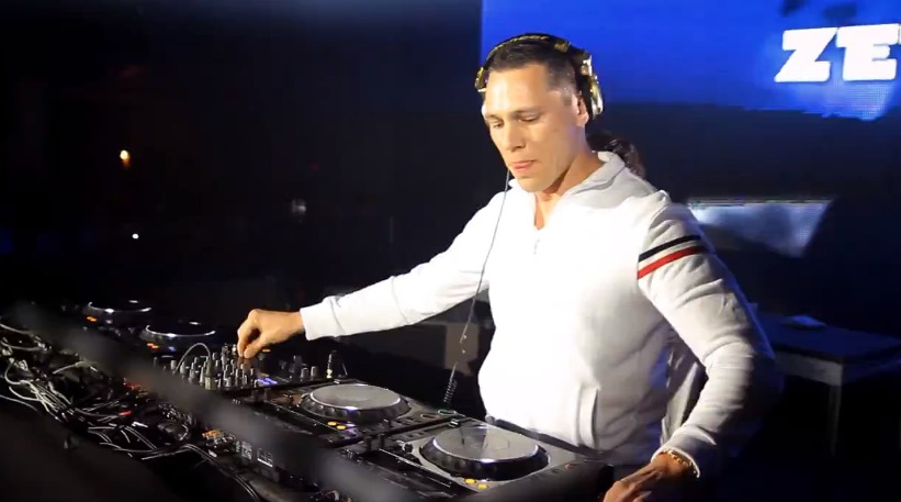 tiesto-booth