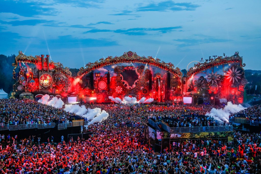 David-Guetta-@-Tomorrowland-Festival-2014